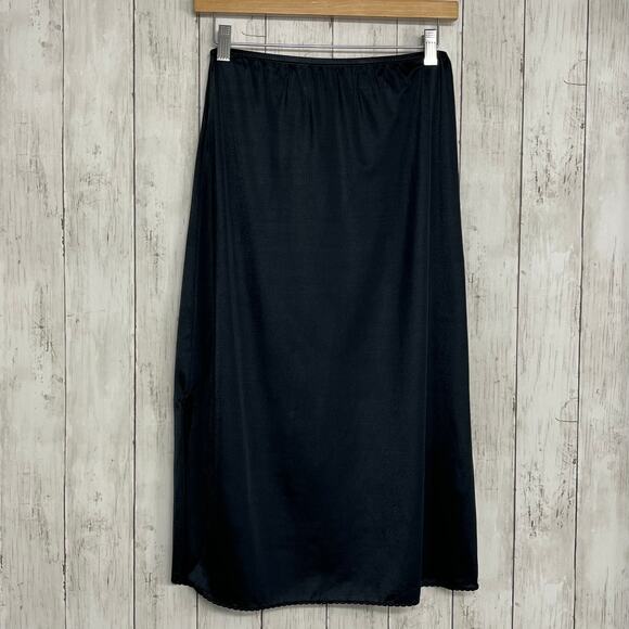 Vintage Bali Studio Nylon Stretch Waist Knee Length Side Slit Basic Black Slip - Picture 1 of 9